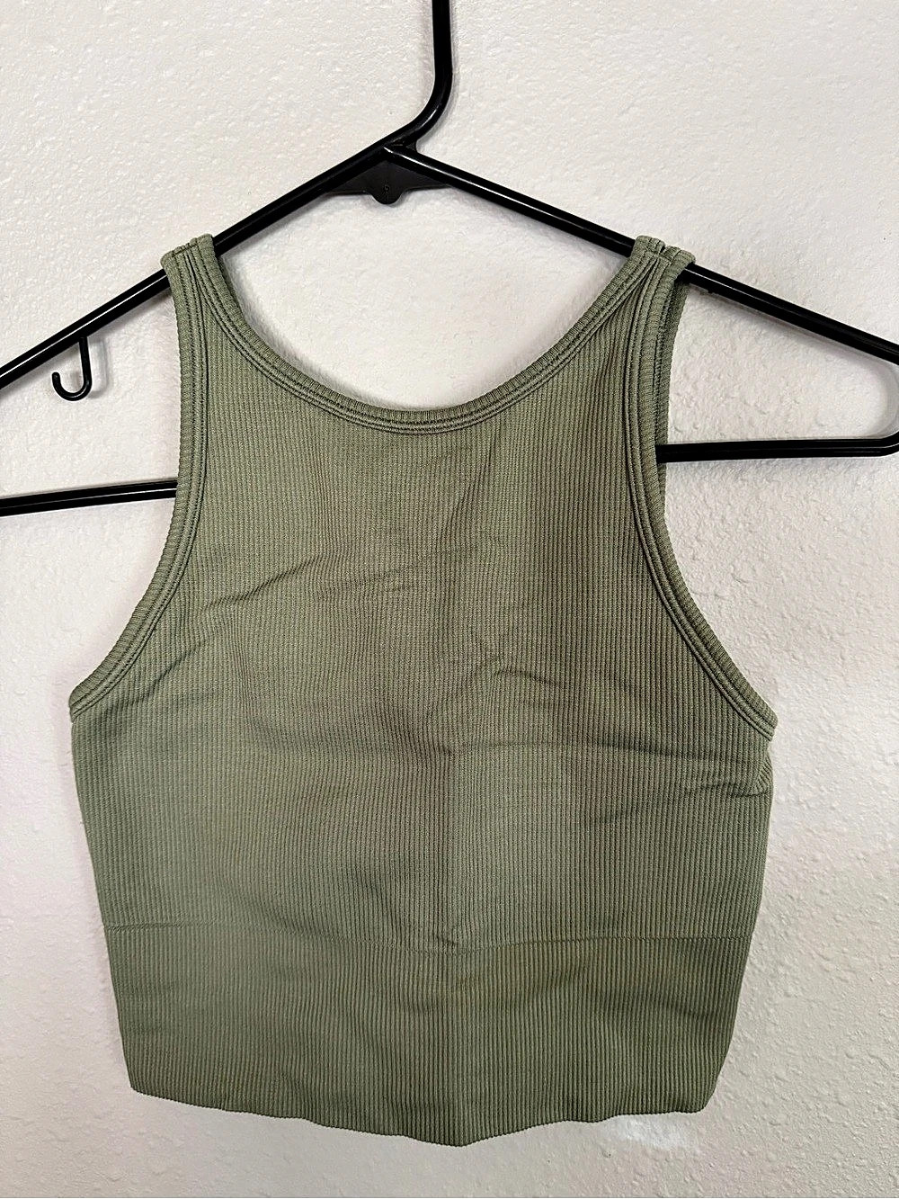 Ribbed Cropped Tank Top in Green Like New